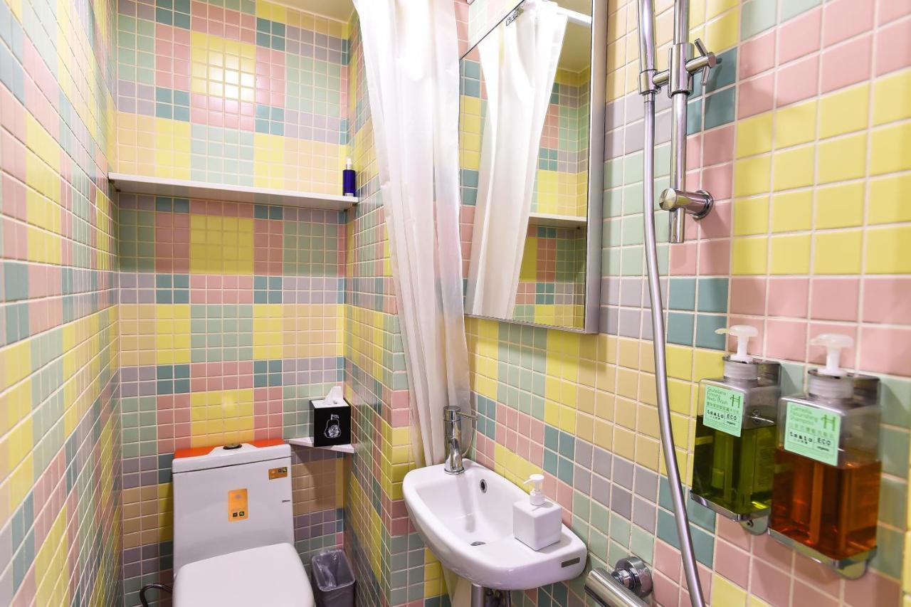 Rainbow Island Apartment Tainan Exterior photo