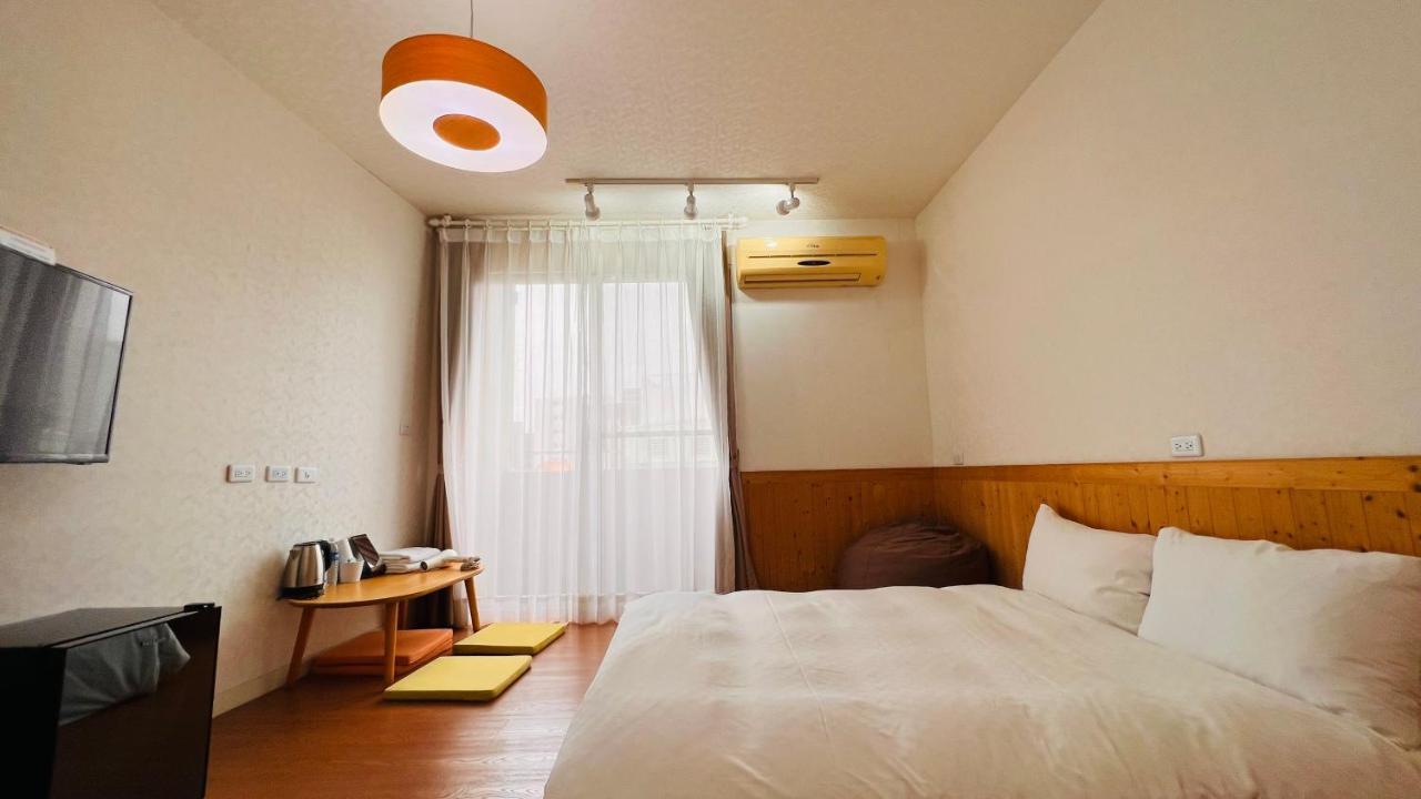 Rainbow Island Apartment Tainan Exterior photo